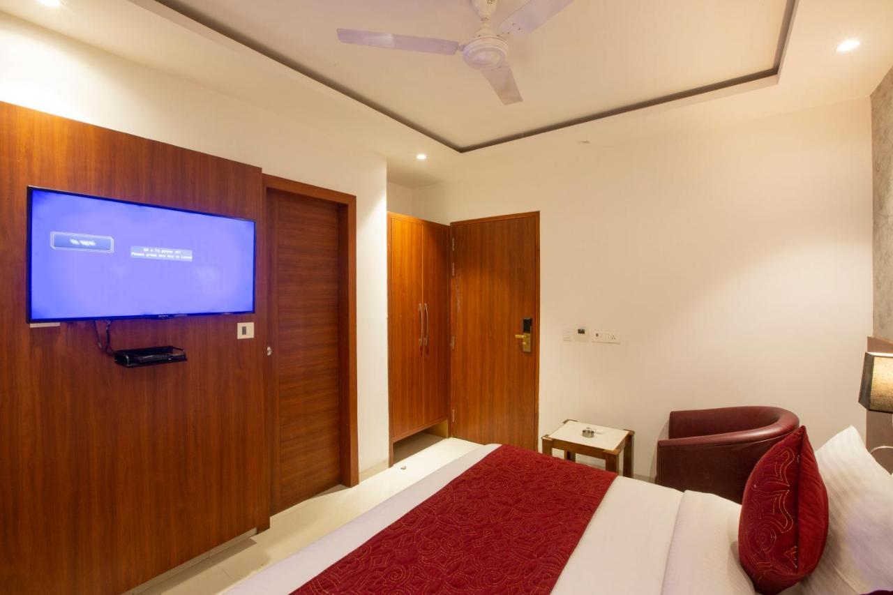 Hotel Arch Suites - Near Aerocity Nueva Delhi Exterior foto