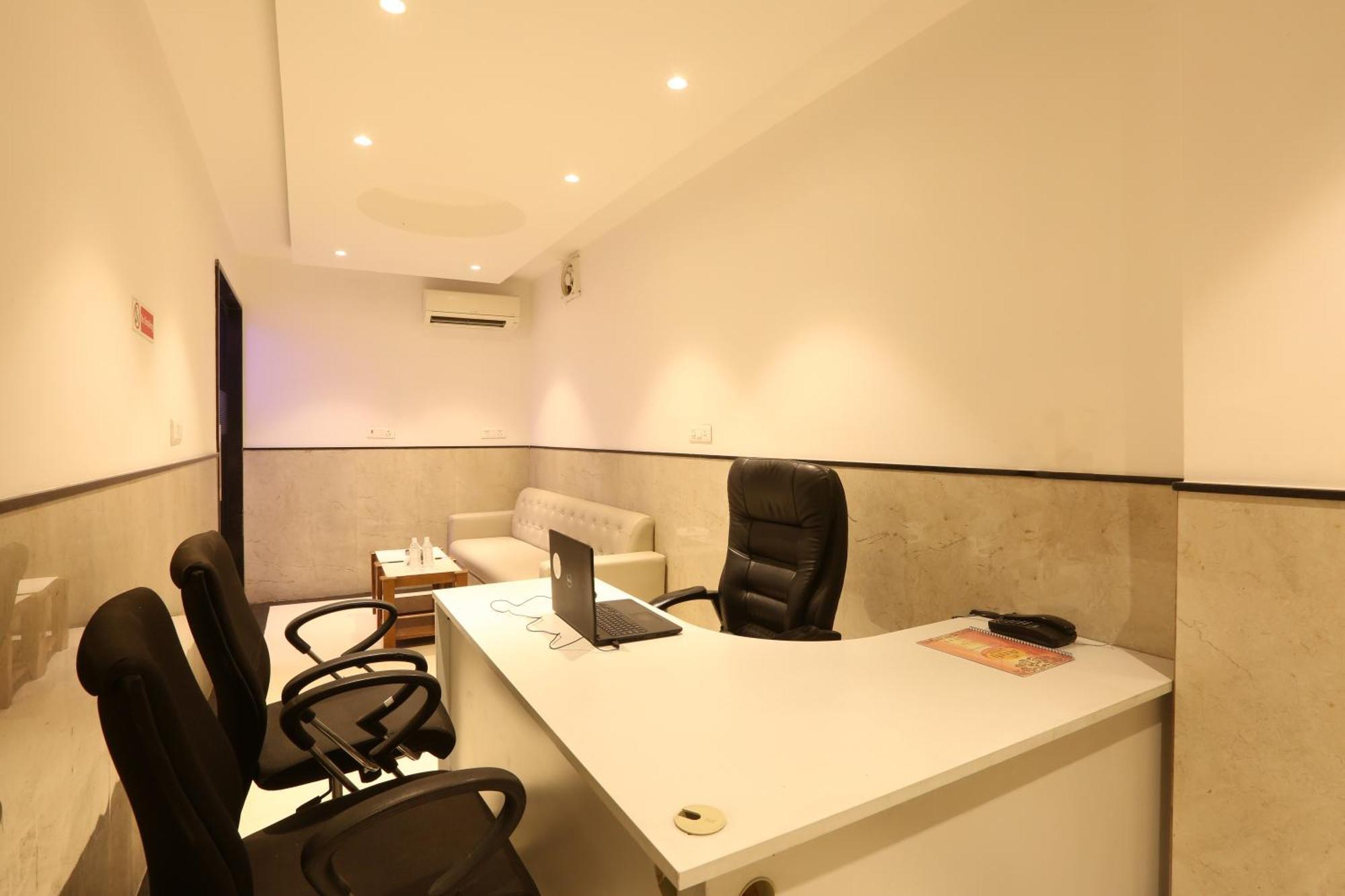 Hotel Arch Suites - Near Aerocity Nueva Delhi Exterior foto