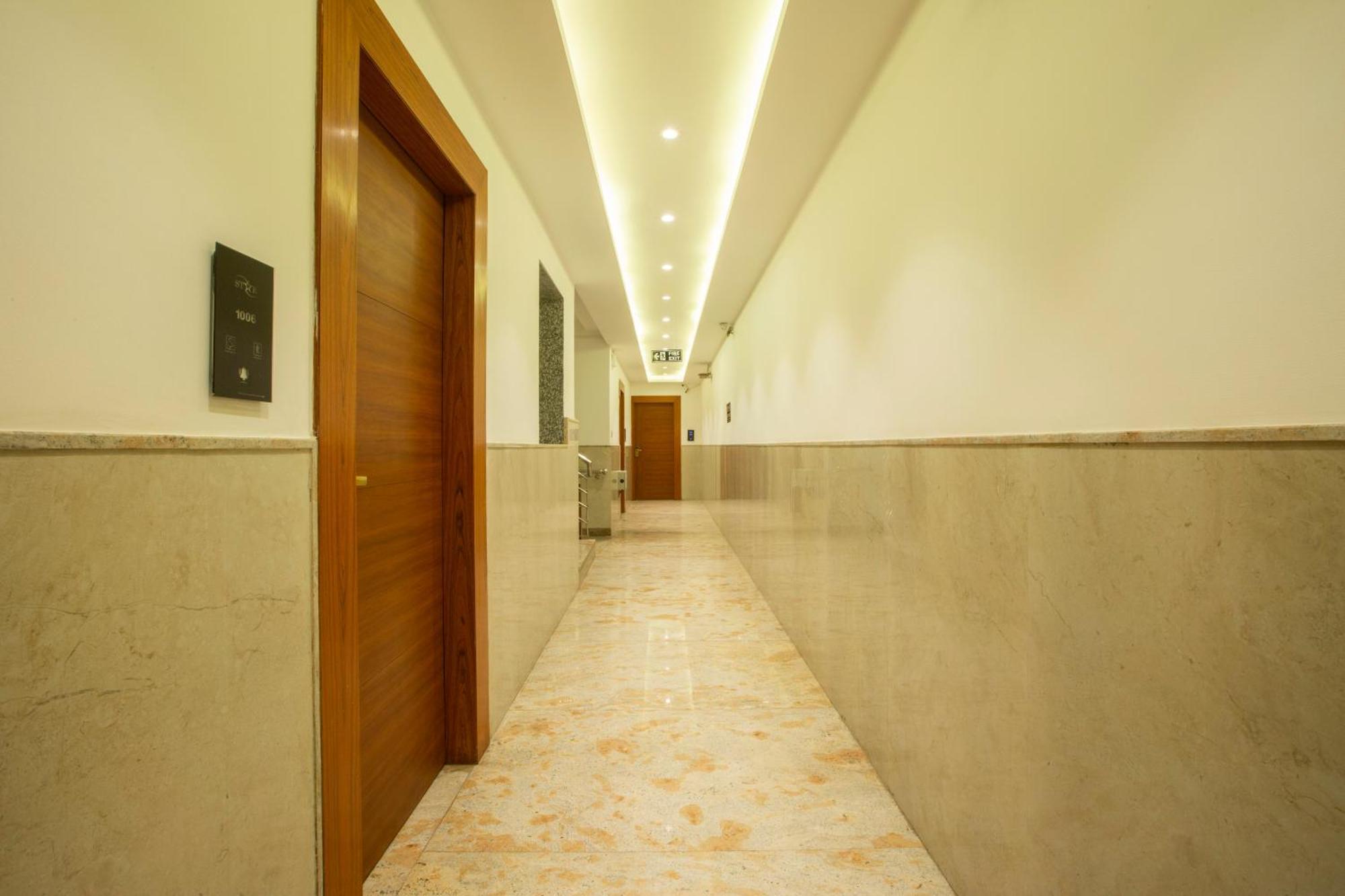 Hotel Arch Suites - Near Aerocity Nueva Delhi Exterior foto