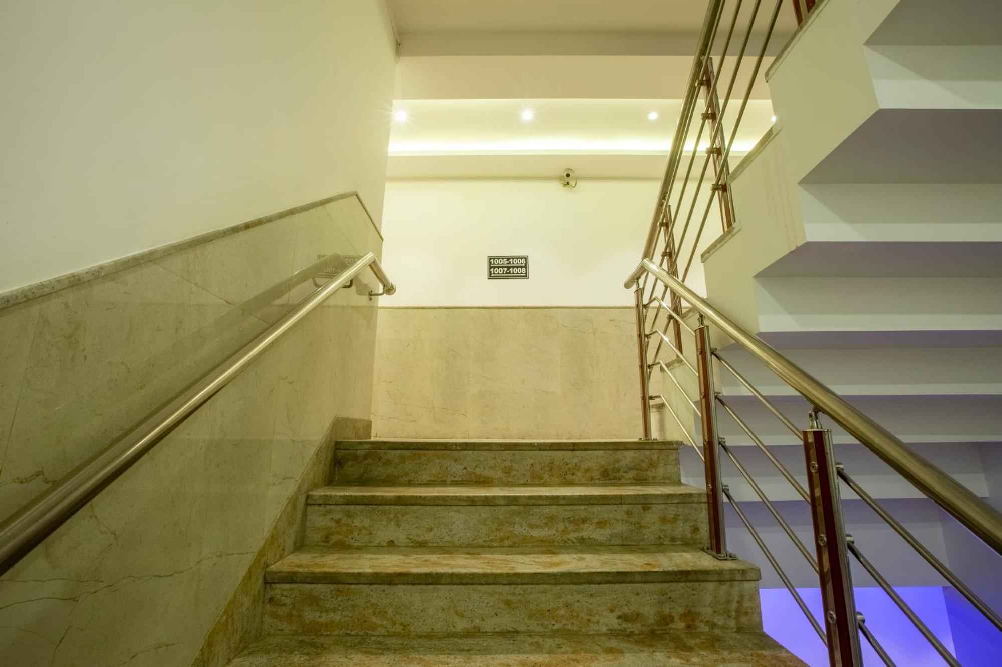Hotel Arch Suites - Near Aerocity Nueva Delhi Exterior foto