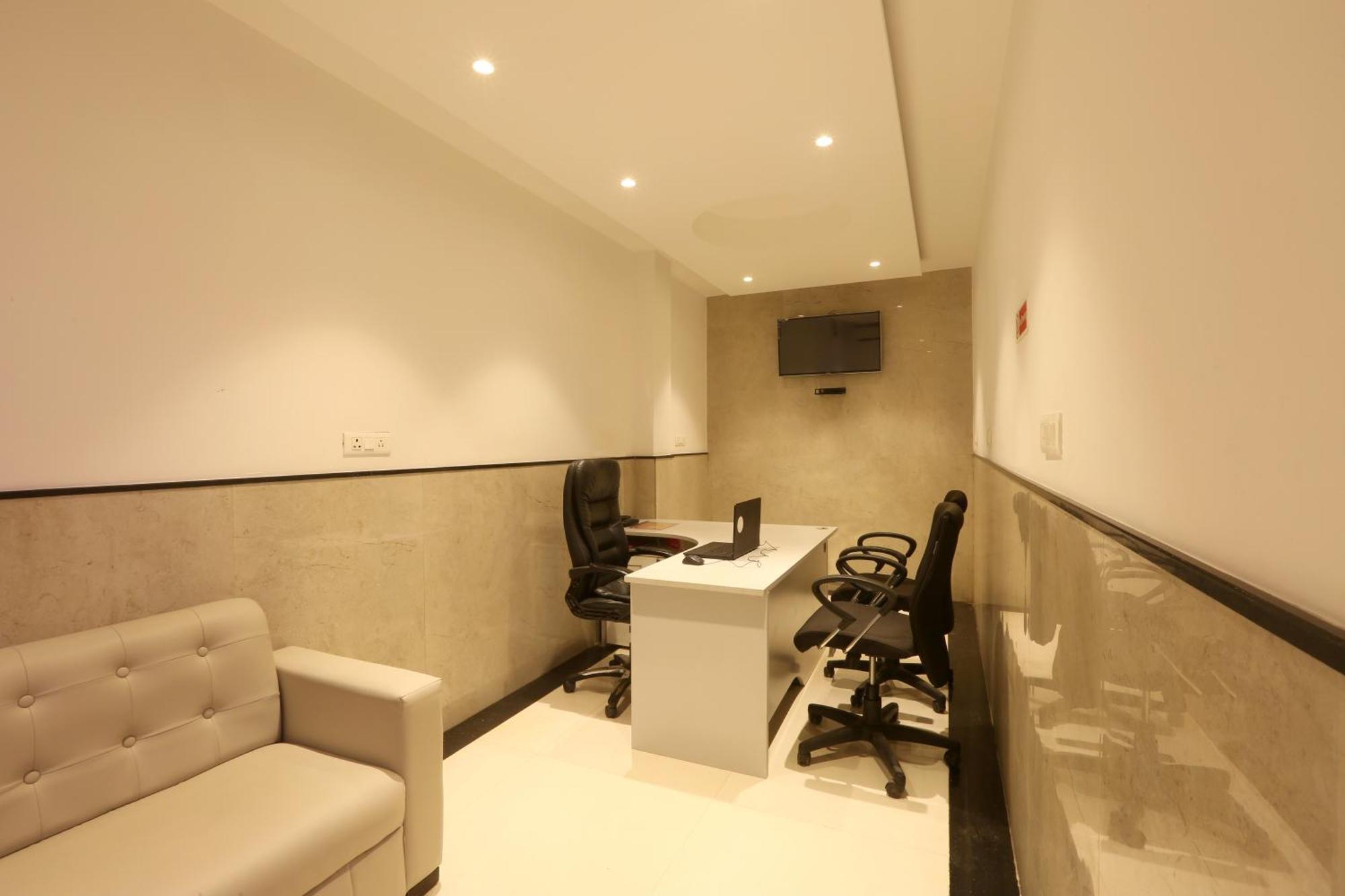 Hotel Arch Suites - Near Aerocity Nueva Delhi Exterior foto
