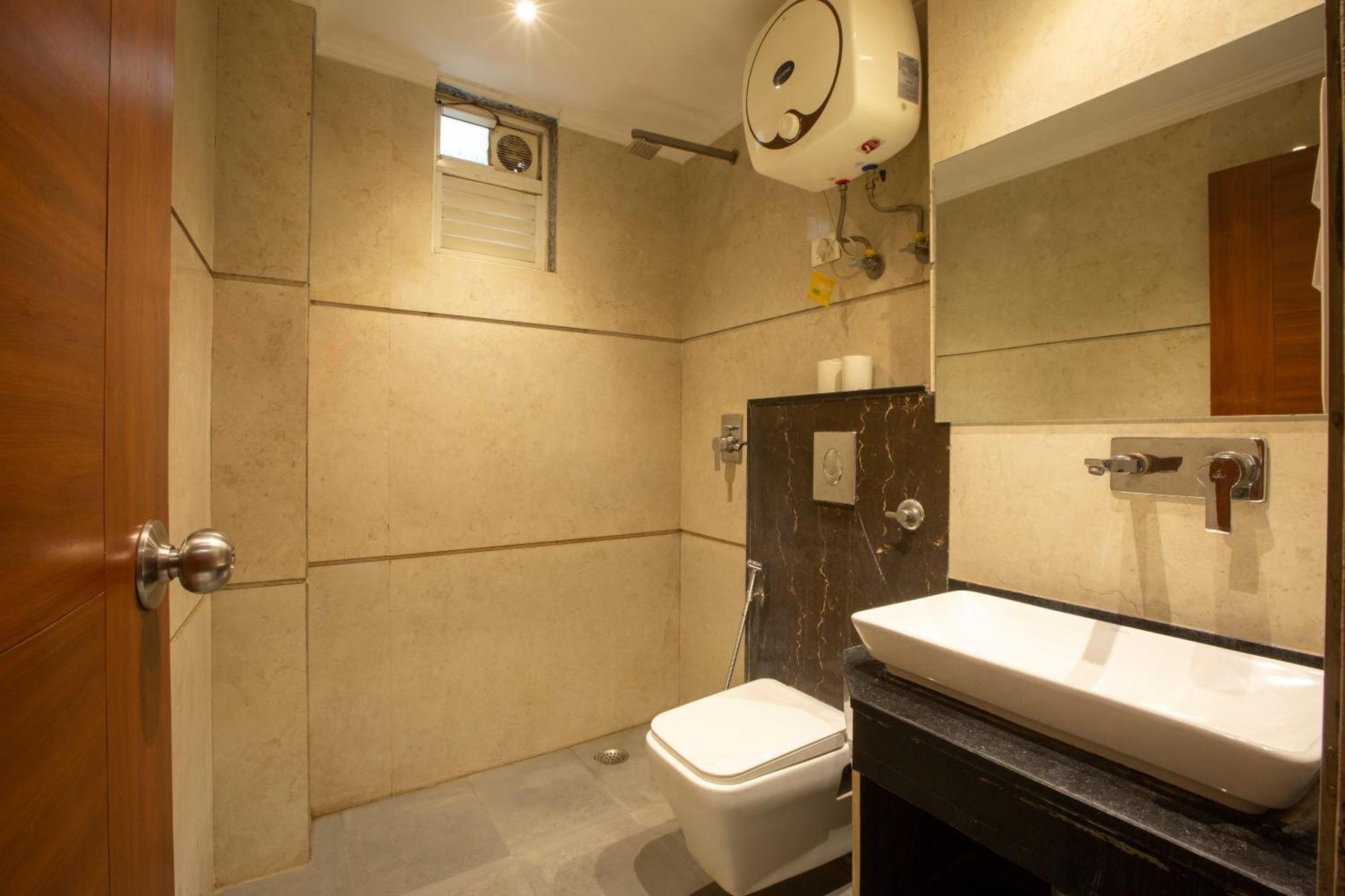 Hotel Arch Suites - Near Aerocity Nueva Delhi Exterior foto