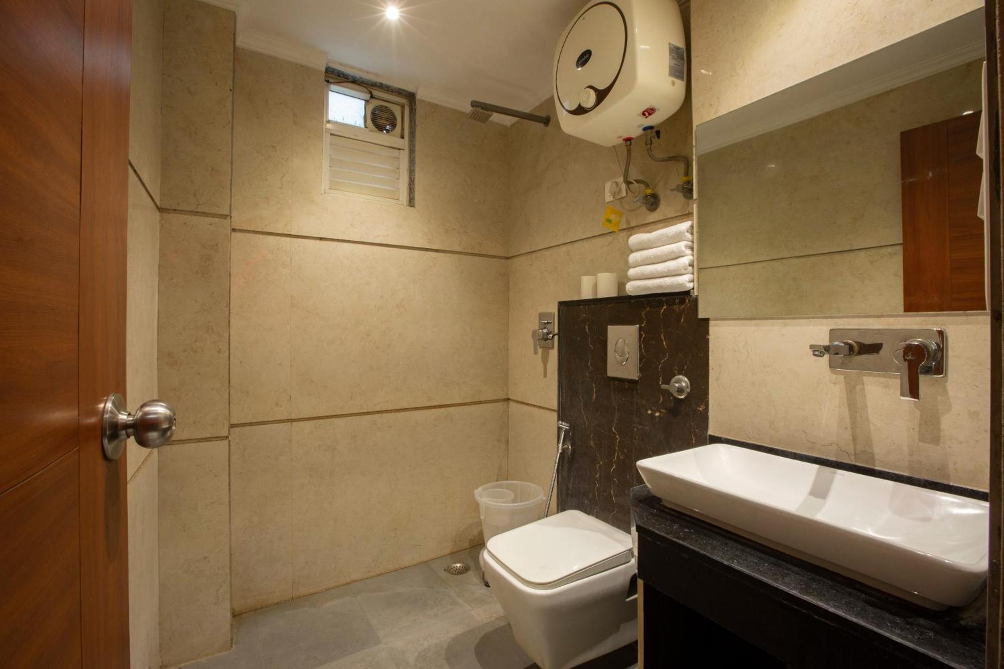 Hotel Arch Suites - Near Aerocity Nueva Delhi Exterior foto